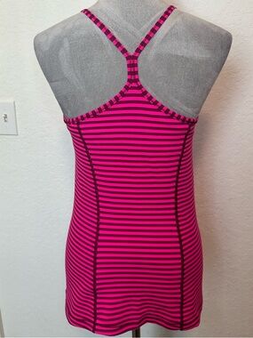 Nike Dri-FIT Pink Striped Racerback Tank Top Built-In Bra Women’s Medium